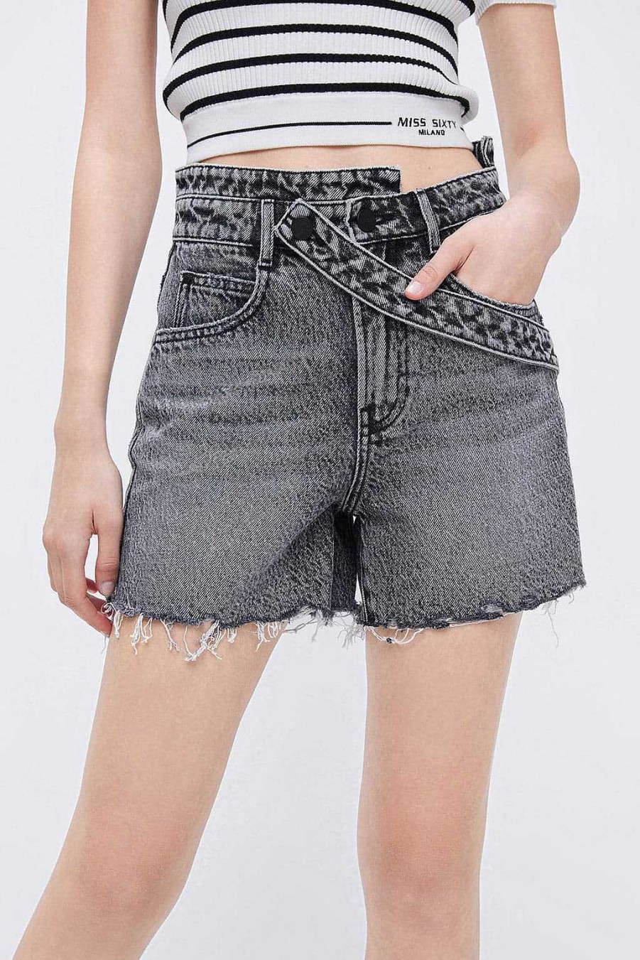 Kurze Hose | Miss Sixty Stylische, Ausgefranste Jeansshorts Schwarzer Nebel